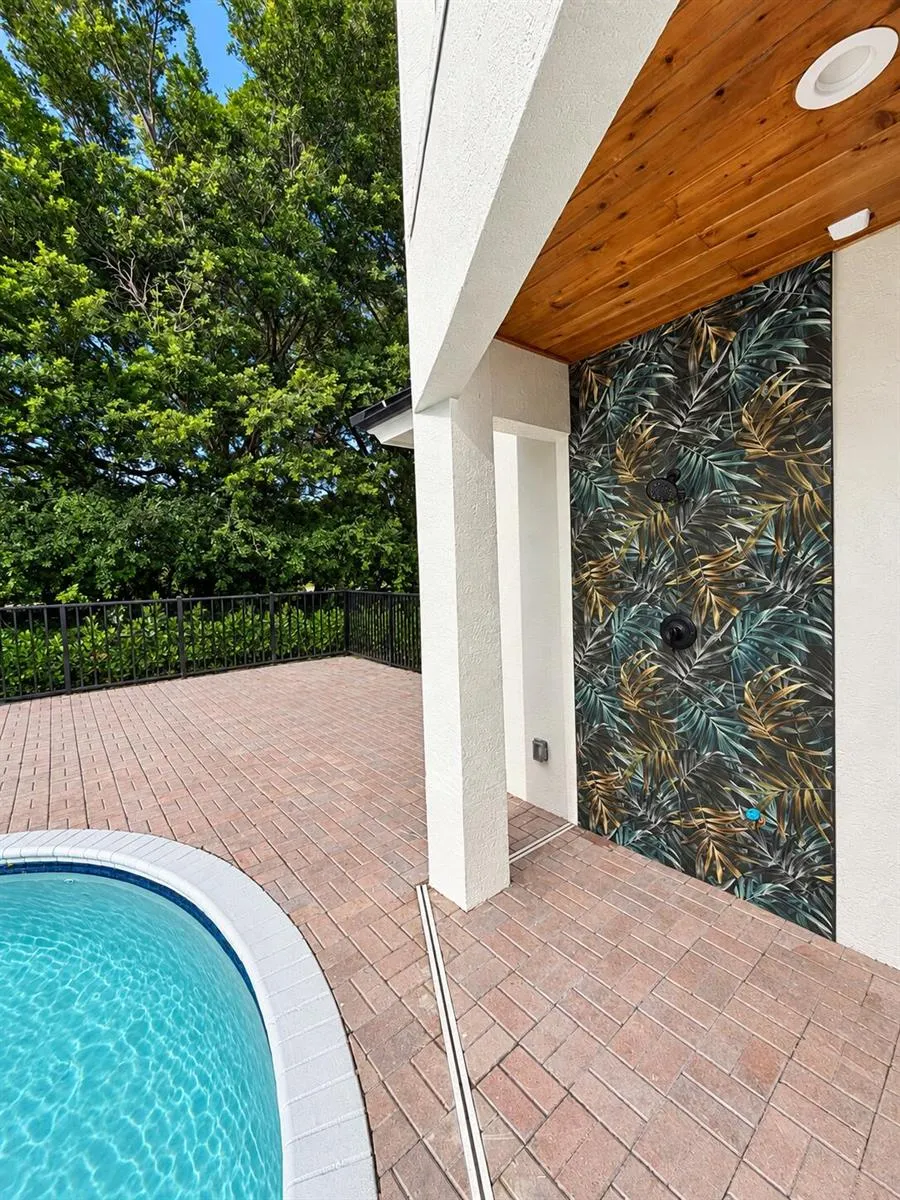 10 Alnwick Road Palm Beach Gardens, FL 33418