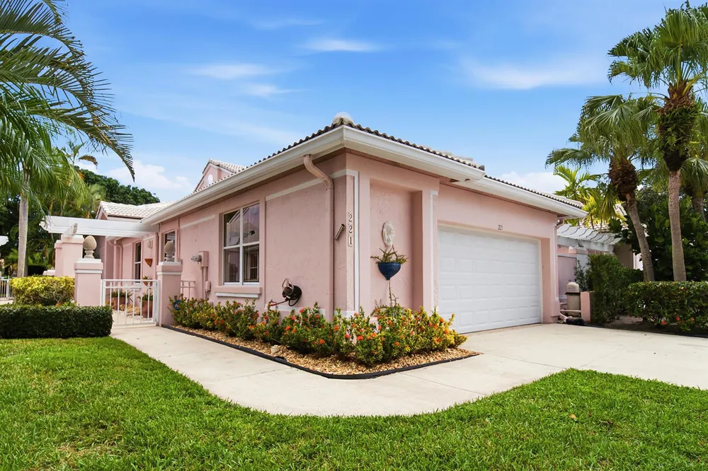221 Green Point Circle Palm Beach Gardens, FL 33418