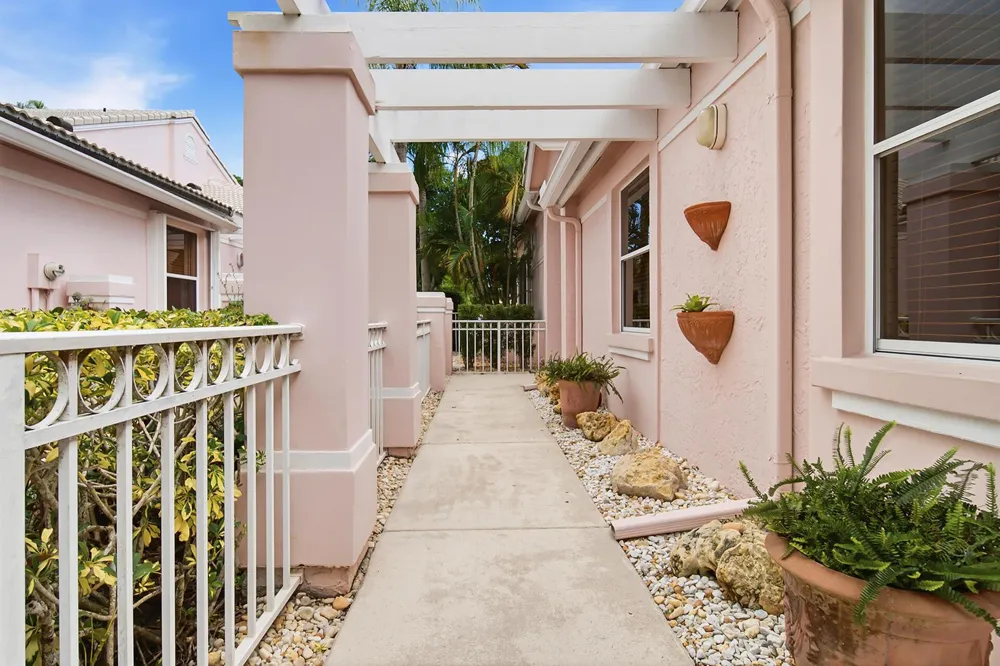 221 Green Point Circle Palm Beach Gardens, FL 33418