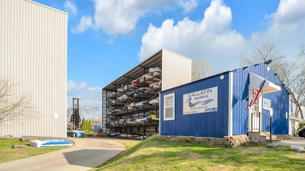 2185 Holmesburg PVT Circle Gallatin, TN 37066