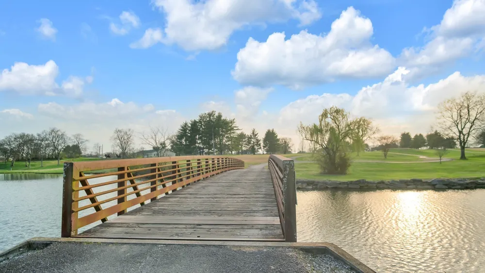 2185 Holmesburg PVT Circle Gallatin, TN 37066