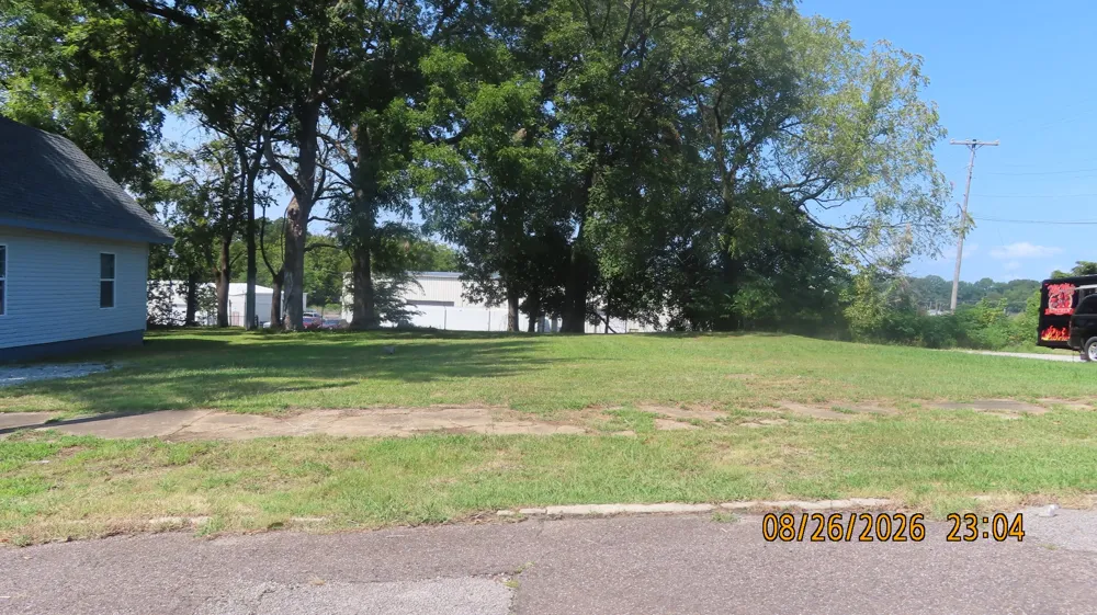 243 Oak St Jackson, TN 38301