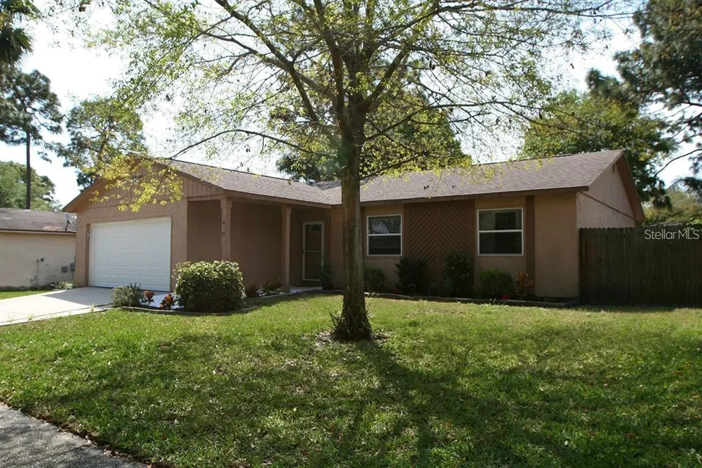 104 HILLCREST DRIVE Safety Harbor, FL 34695