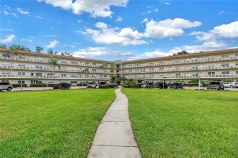 5725 80TH STREET #106