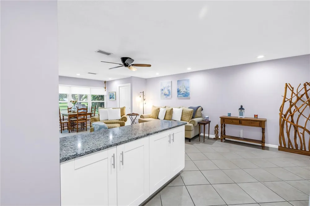 5725 80TH STREET #106 St Petersburg, FL 33709