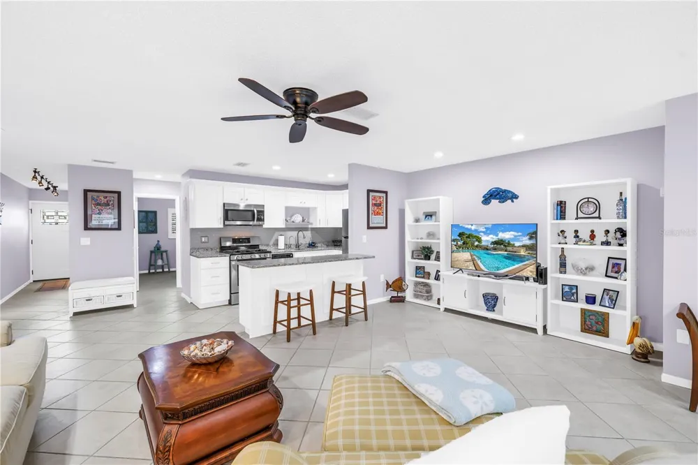 5725 80TH STREET #106 St Petersburg, FL 33709