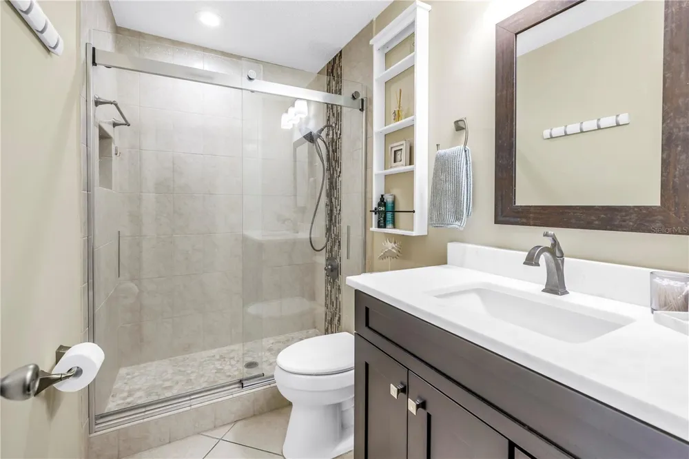 5725 80TH STREET #106 St Petersburg, FL 33709