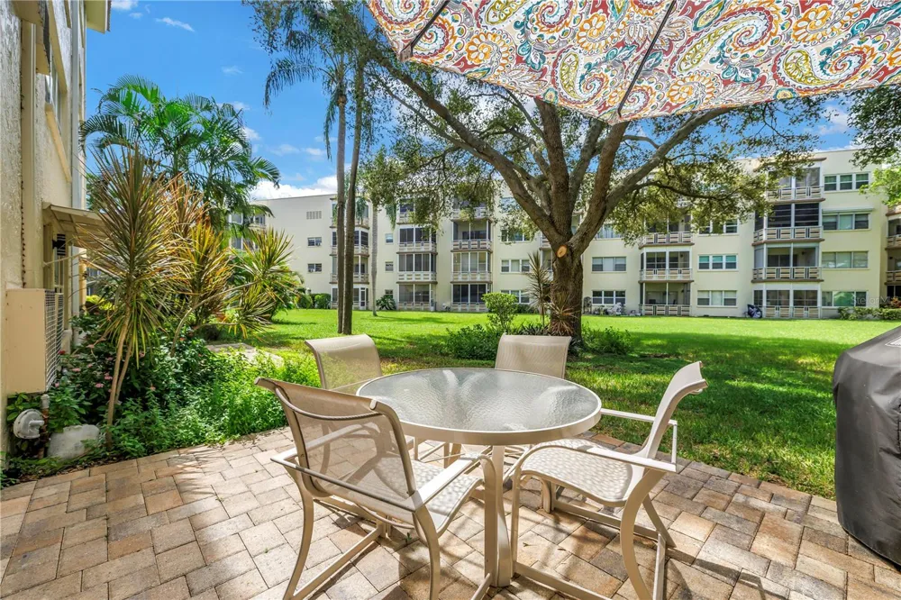 5725 80TH STREET #106 St Petersburg, FL 33709