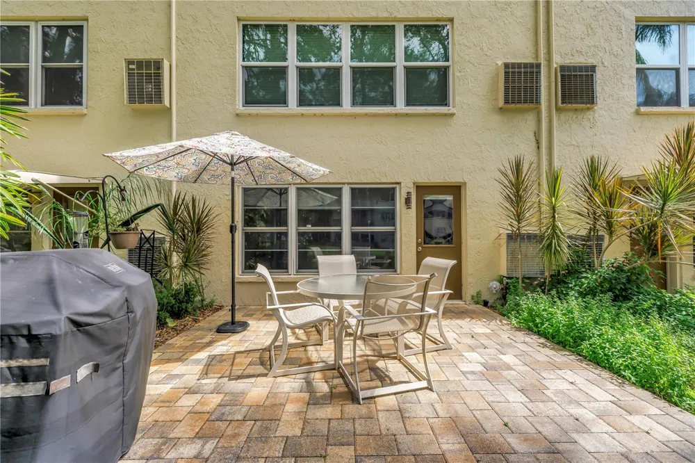 5725 80TH STREET #106 St Petersburg, FL 33709
