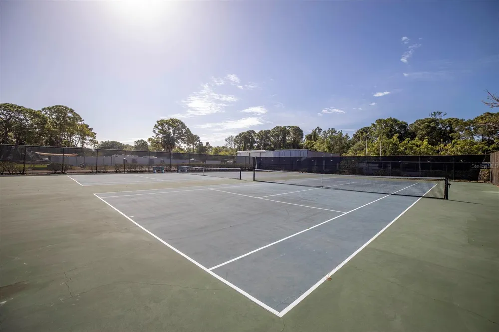 5725 80TH STREET #106 St Petersburg, FL 33709