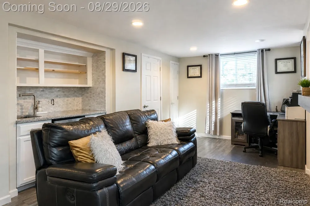 11955 Sorrento Boulevard Sterling Heights City, MI 48312