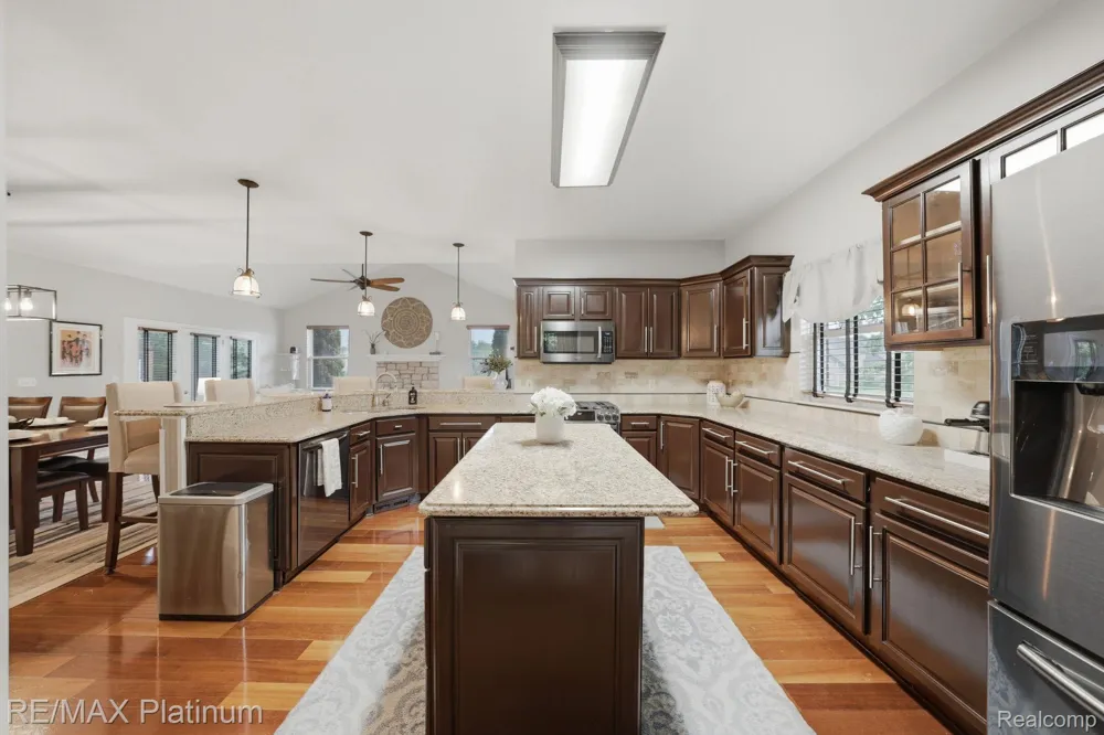 8927 Lantree Drive Hartland Township, MI 48855
