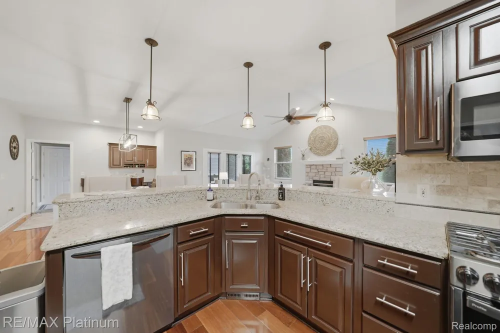8927 Lantree Drive Hartland Township, MI 48855