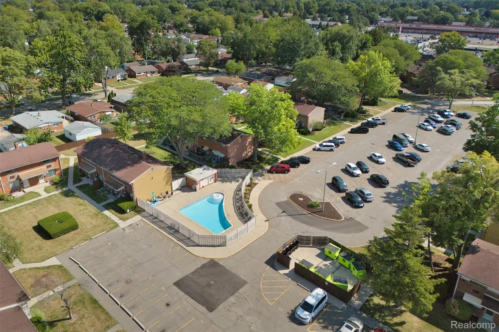29250 Tessmer Court Madison Heights City, MI 48071