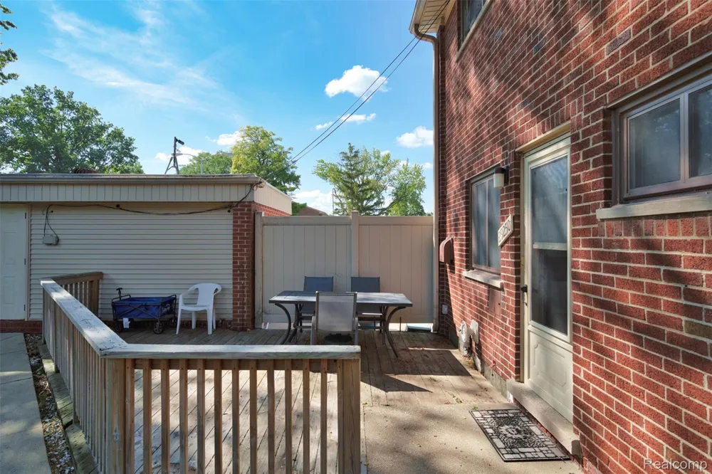 29250 Tessmer Court Madison Heights City, MI 48071