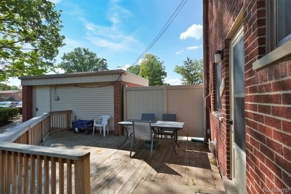 29250 Tessmer Court Madison Heights City, MI 48071