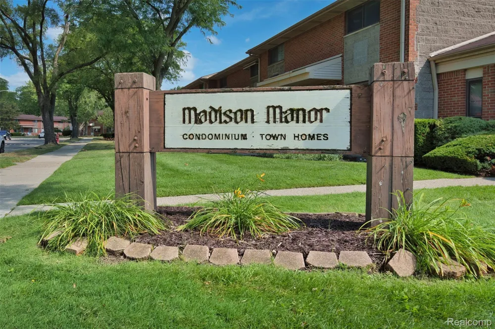 29250 Tessmer Court Madison Heights City, MI 48071