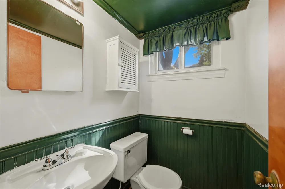 29250 Tessmer Court Madison Heights City, MI 48071