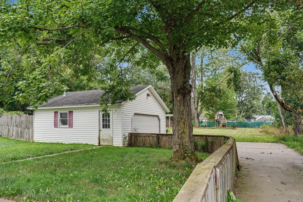 1528 Hamelink Drive Portage City, MI 49002