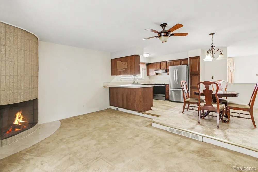 23930 Rockingham Street Southfield City, MI 48033