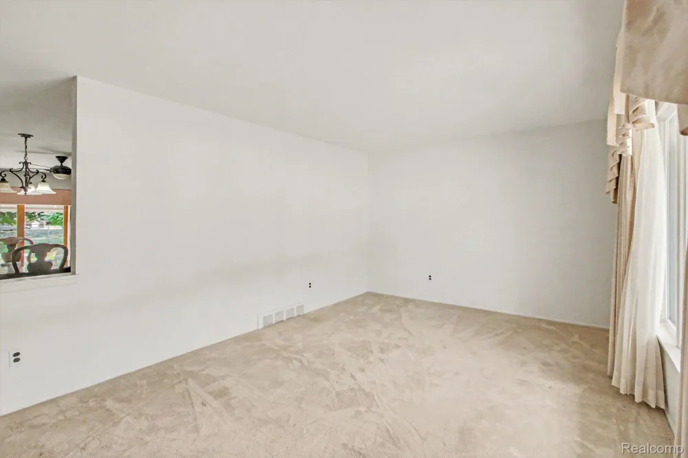 23930 Rockingham Street Southfield City, MI 48033