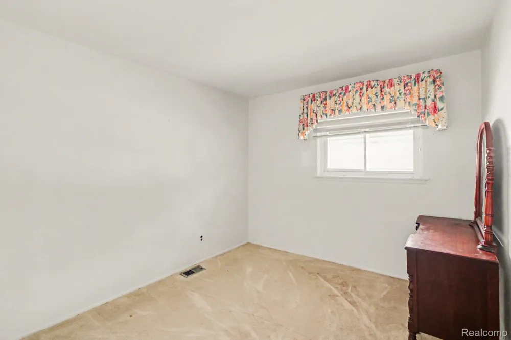 23930 Rockingham Street Southfield City, MI 48033