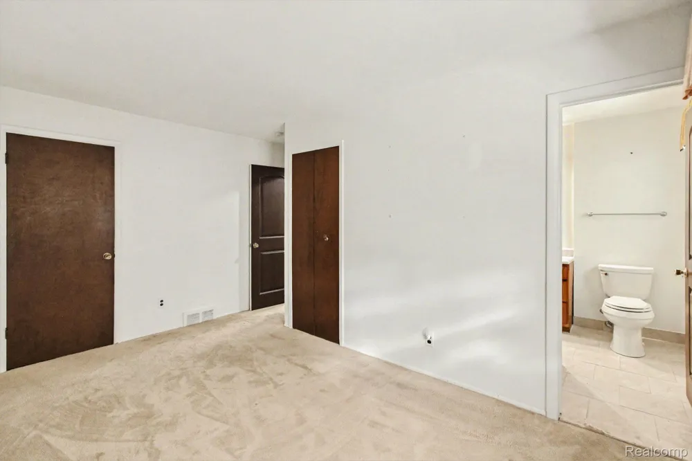 23930 Rockingham Street Southfield City, MI 48033
