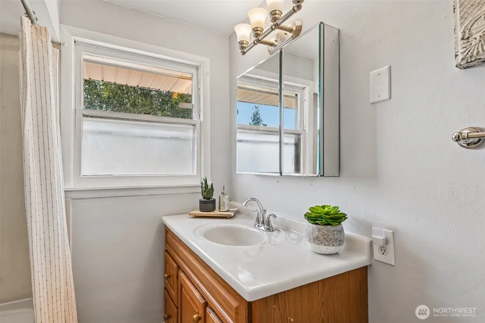 1313 F STREET SE Auburn, WA 98002