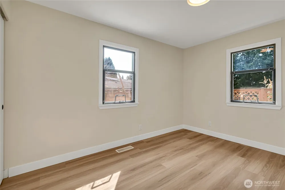 12504 8th Avenue SW Burien, WA 98146
