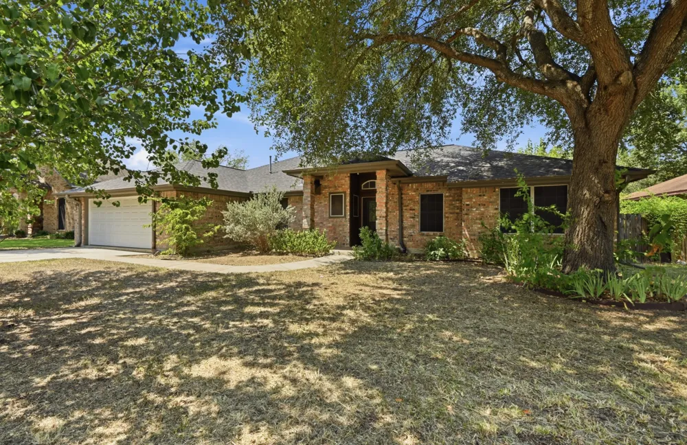1068 Memorial Circle New Braunfels, TX 78130