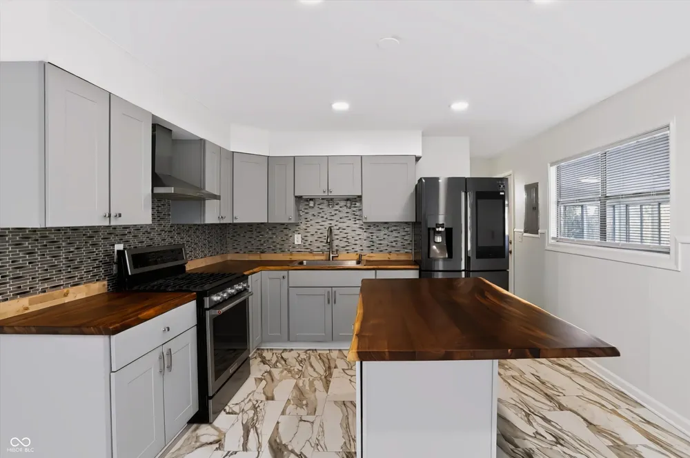 2645 Boehning Street Indianapolis, IN 46219