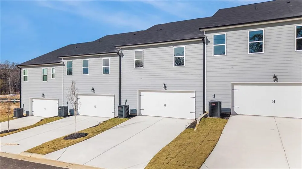 401 Whitehorse Way #42 Conyers, GA 30094
