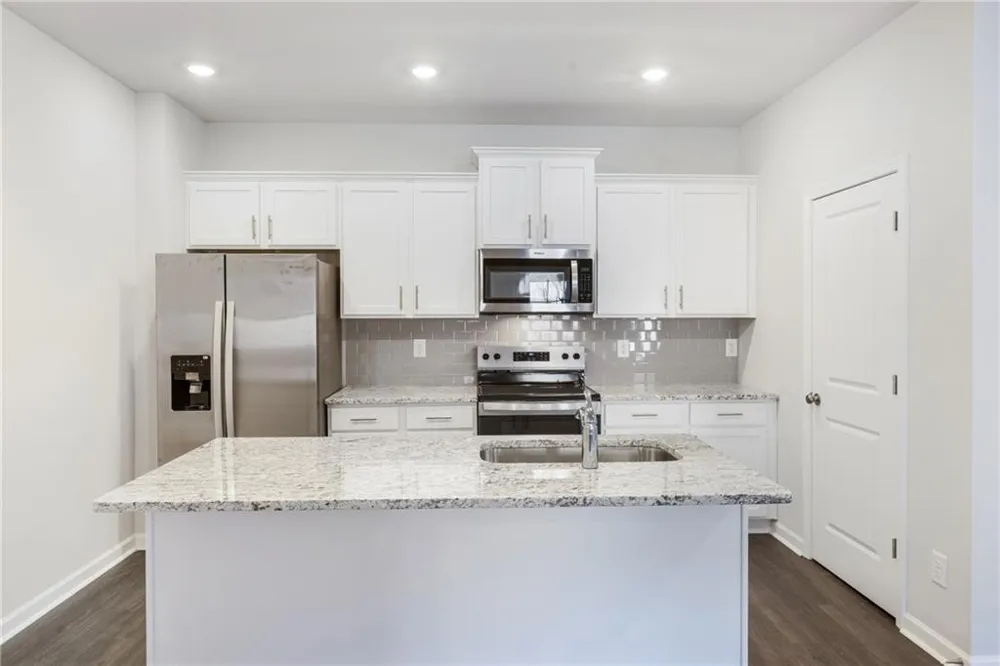 401 Whitehorse Way #42 Conyers, GA 30094