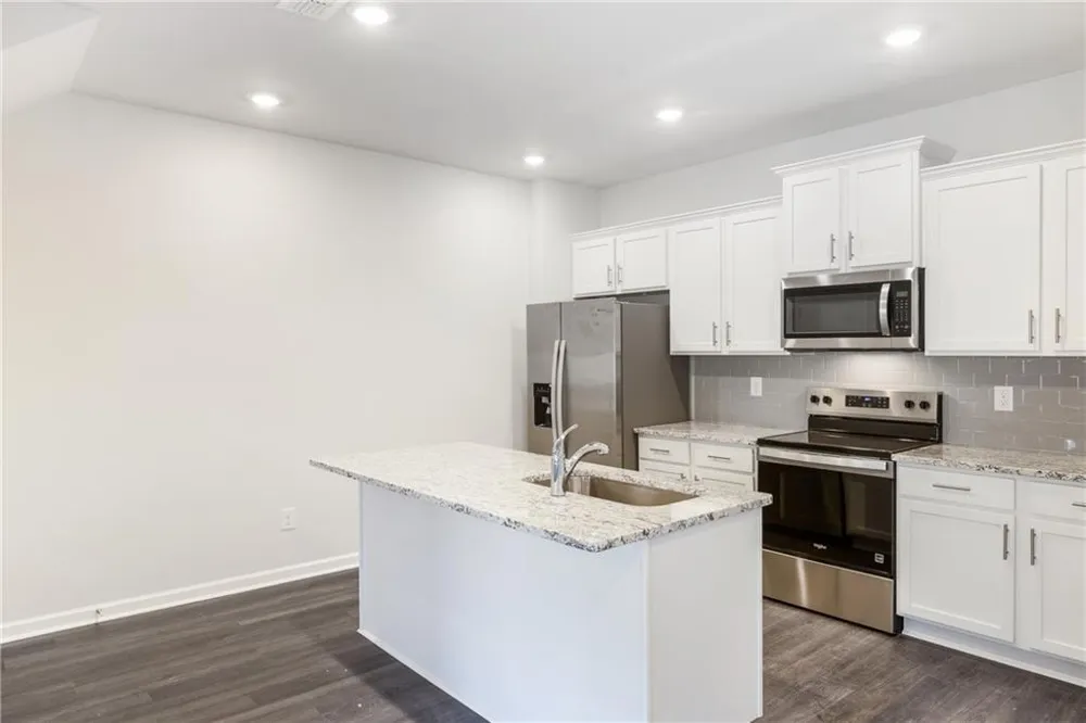 401 Whitehorse Way #42 Conyers, GA 30094