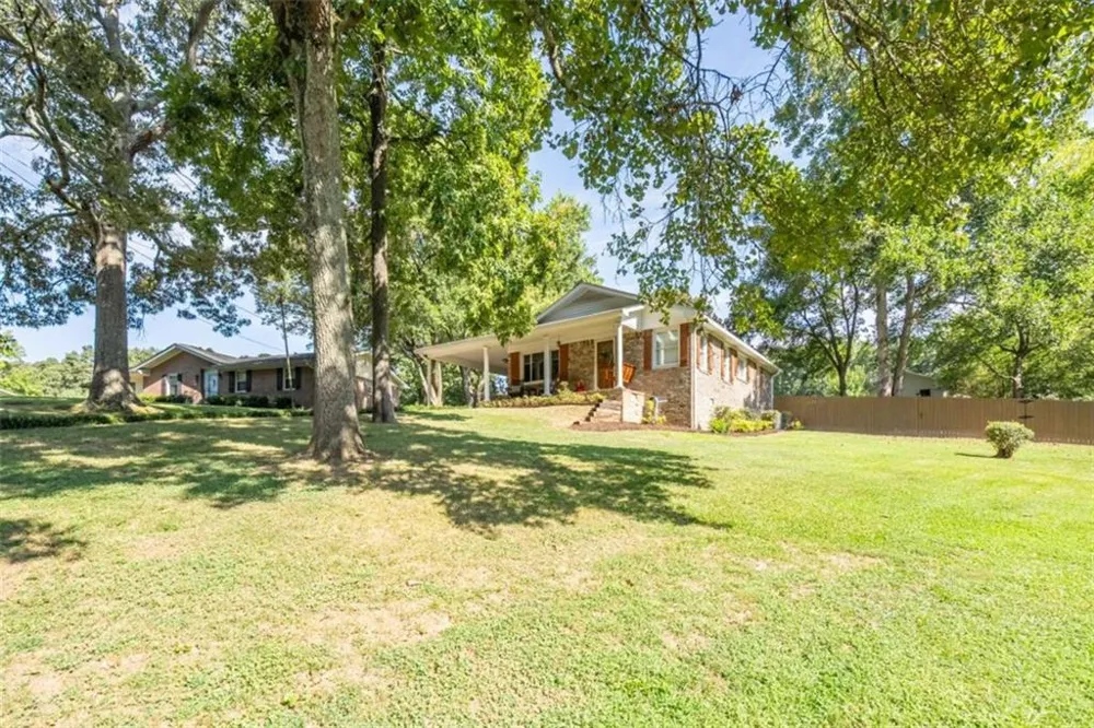 16 Eastdell Road Rome, GA 30161