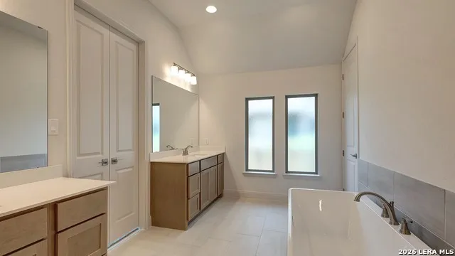 10218 Ryder Bend San Antonio, TX 78253