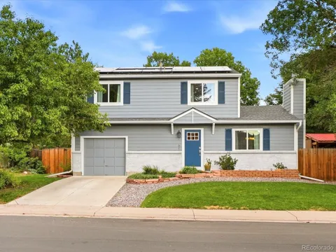 9105 W Bellwood Place