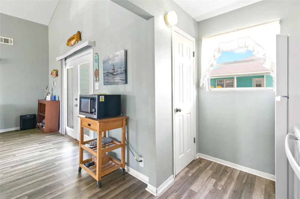 1651 Sandpebble Place Surfside Beach, TX 77541