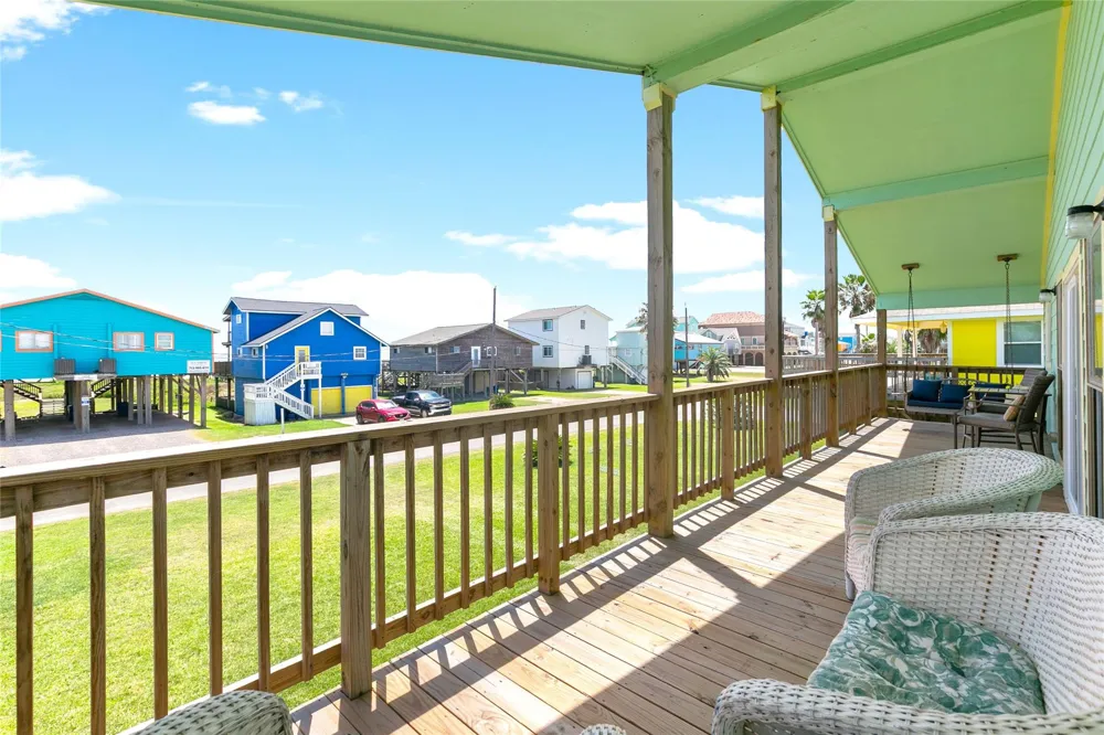 1651 Sandpebble Place Surfside Beach, TX 77541