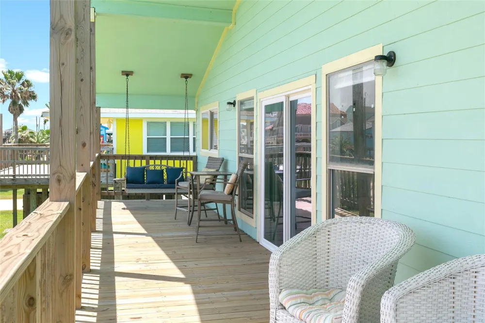 1651 Sandpebble Place Surfside Beach, TX 77541
