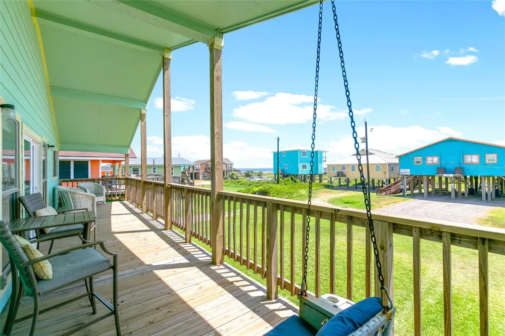 1651 Sandpebble Place Surfside Beach, TX 77541