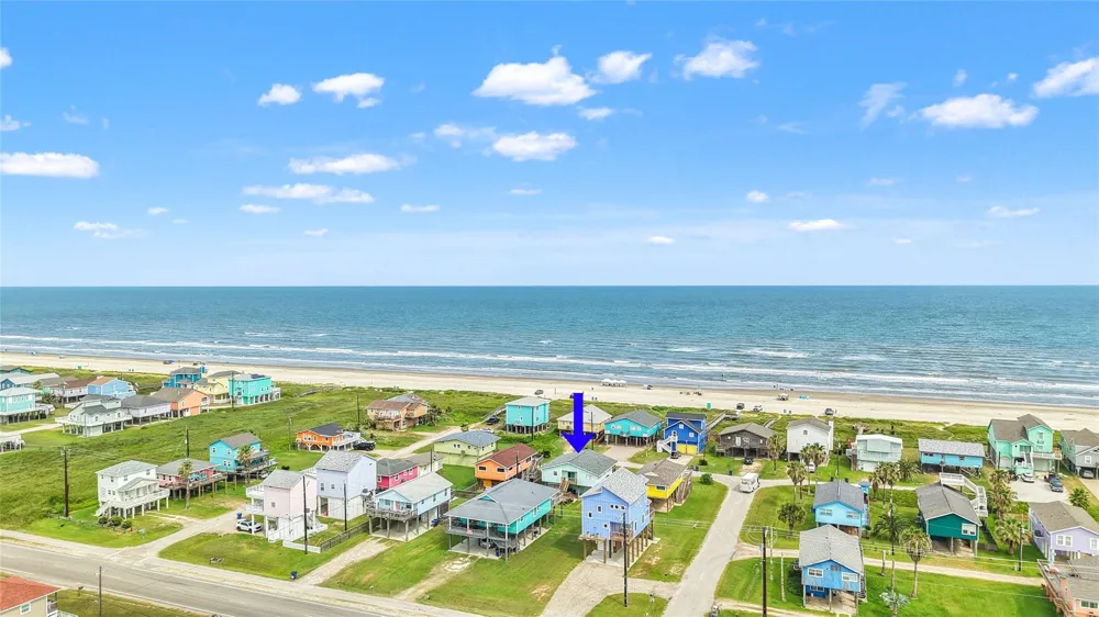 1651 Sandpebble Place Surfside Beach, TX 77541
