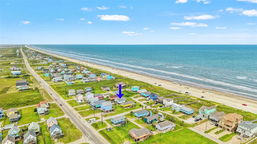 1651 Sandpebble Place Surfside Beach, TX 77541
