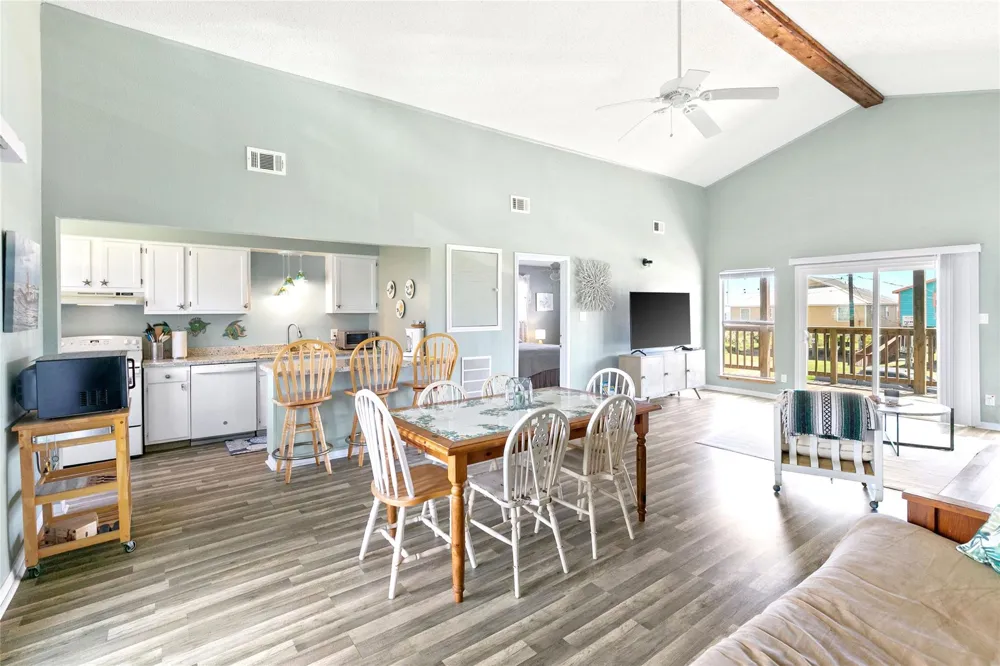 1651 Sandpebble Place Surfside Beach, TX 77541