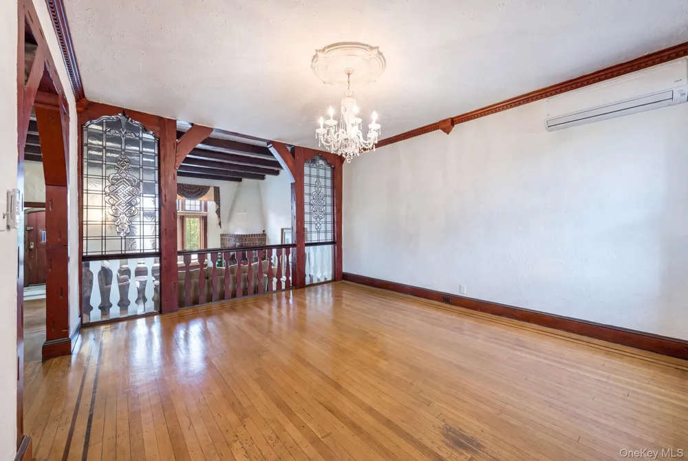 130-35 229th Street Laurelton, NY 11413