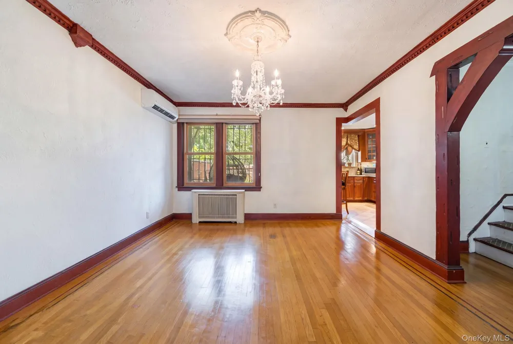 130-35 229th Street Laurelton, NY 11413