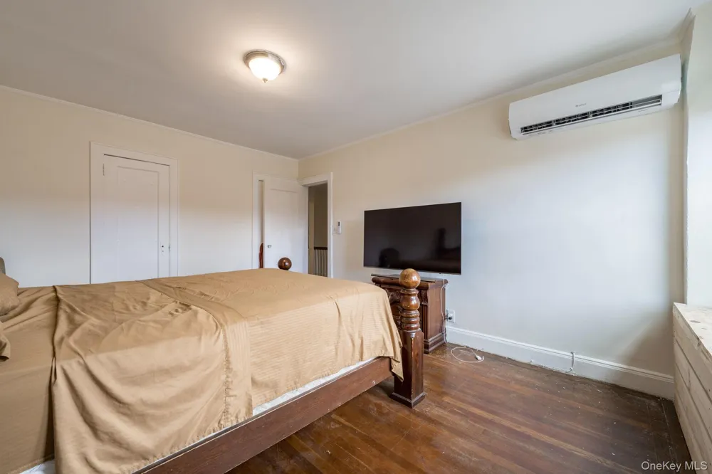 130-35 229th Street Laurelton, NY 11413