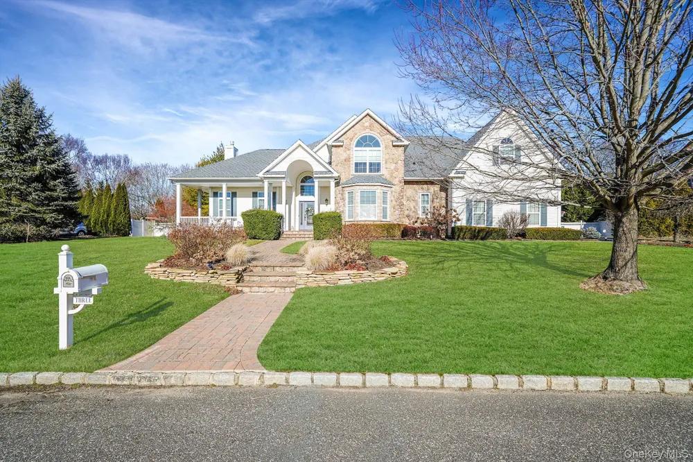 3 Crossfield Court Shoreham, NY 11786