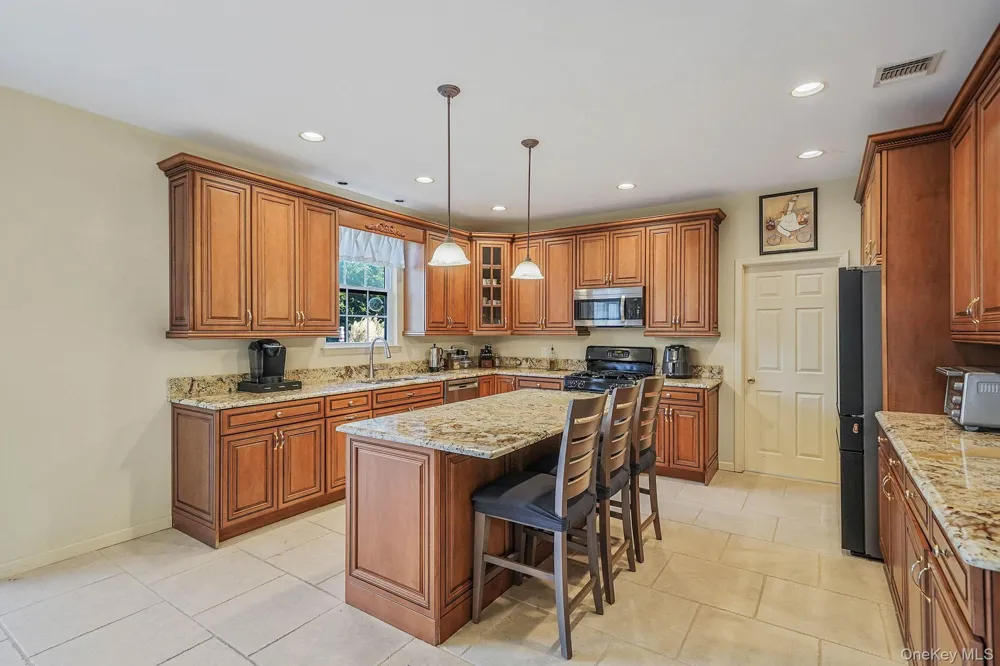3 Crossfield Court Shoreham, NY 11786