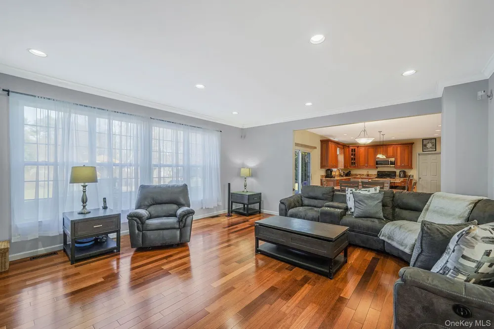 3 Crossfield Court Shoreham, NY 11786